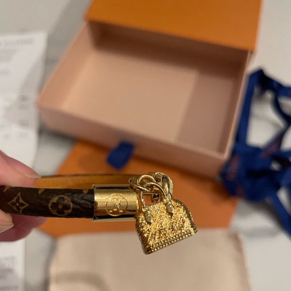 Louis Vuitton - Authentic - Alma Bracelet - Size 15 - Picture 4 of 13